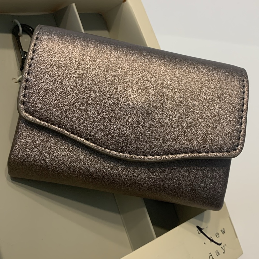 A New Day Metallic Gray Mini Wallet & Semi Precious Amethyst Gem Key Ring Set - Picture 8 of 13
